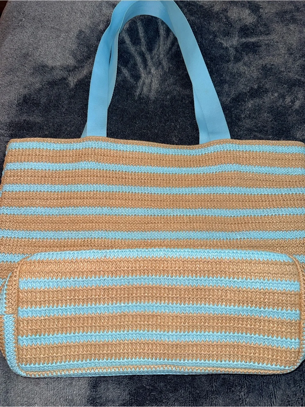Vera Bradley retired “squeeze the day” tote set